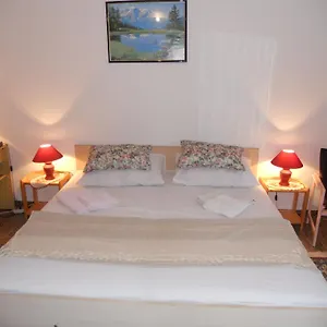 apartments-villa-andreja-opatija.primorje-gorskikotar.com/